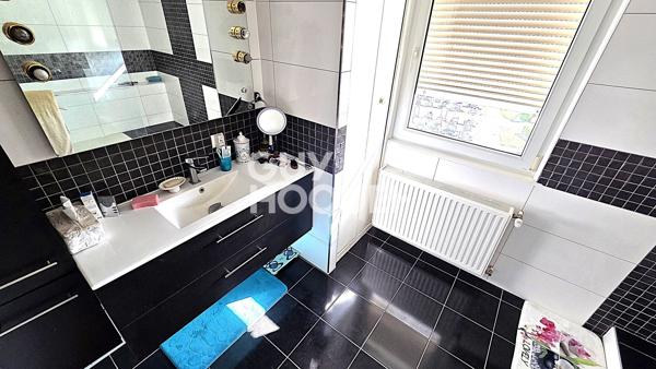 Appartement à vendre de 6 pièces de 160m²