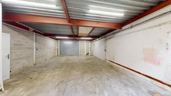Local d'activité Roissy En Brie 260 m2