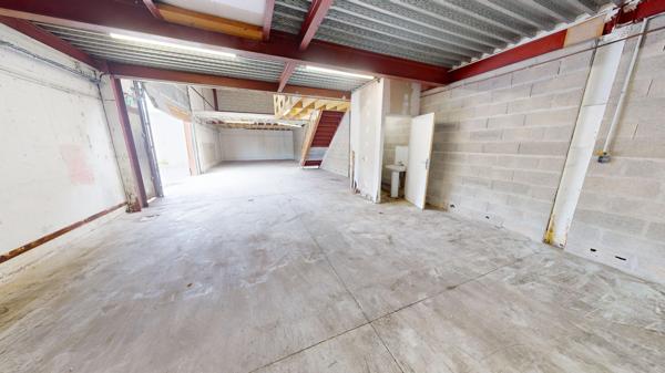 Local d'activité Roissy En Brie 260 m2