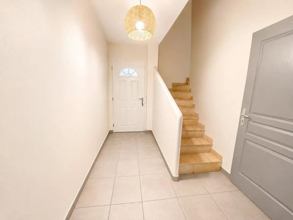 Vente                                                      Maison
                        
                     4 pièces                      81 m2                     à Le Cannet-des-Maures