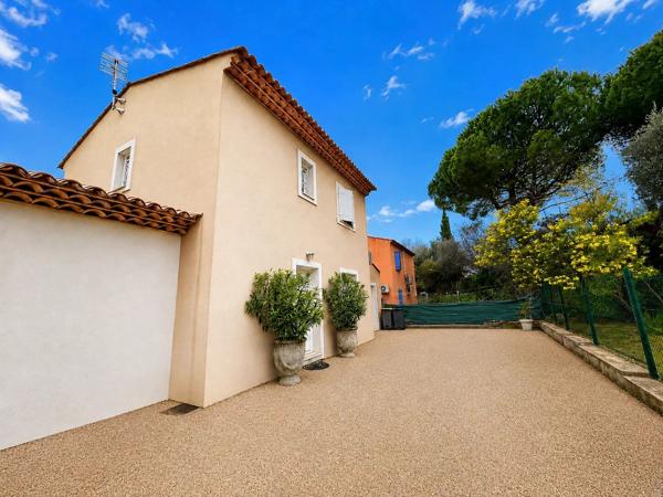 Vente                                                      Maison
                        
                     4 pièces                      81 m2                     à Le Cannet-des-Maures