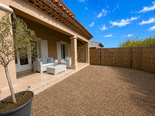 Vente                                                      Maison
                        
                     4 pièces                      81 m2                     à Le Cannet-des-Maures