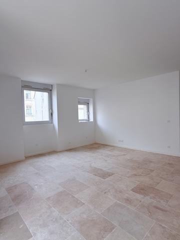 Appartement d'une surface de 57m2 avec terrasse privative et stationnement privative