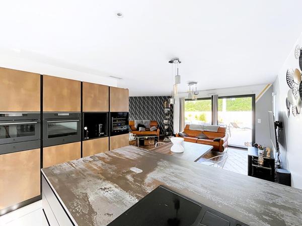 Belle contemporaine aux prestations de qualité