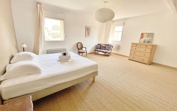 Maison à vendre    6 pièces • 173,88 m2 Sainte-Foy-lès-Lyon