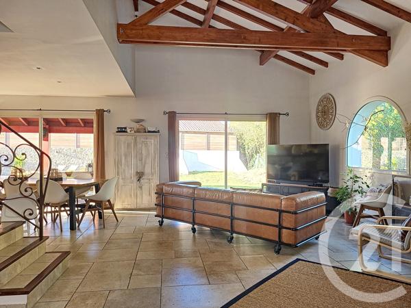Maison à vendre  8 pièces - 210,97 m 2   ANGLET  - 64