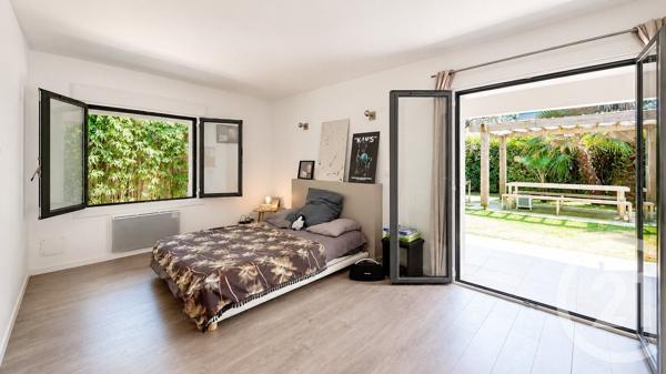 Maison à vendre  8 pièces - 210,97 m 2   ANGLET  - 64