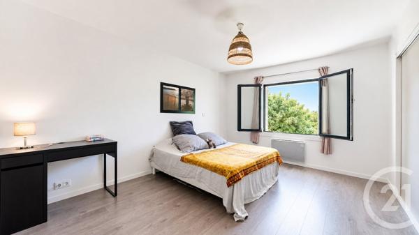 Maison à vendre  8 pièces - 210,97 m 2   ANGLET  - 64