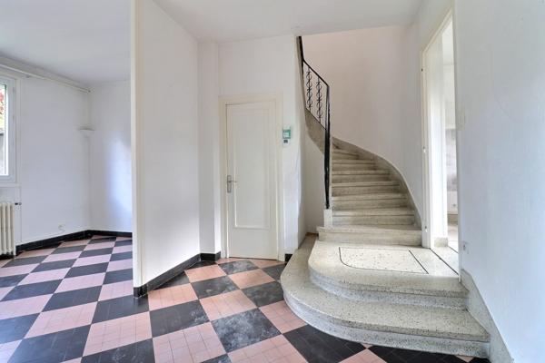 Maison année 50, 4 chambres et jardin