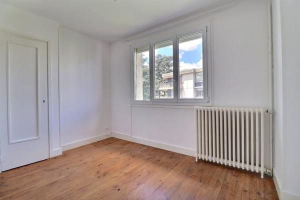 Maison année 50, 4 chambres et jardin