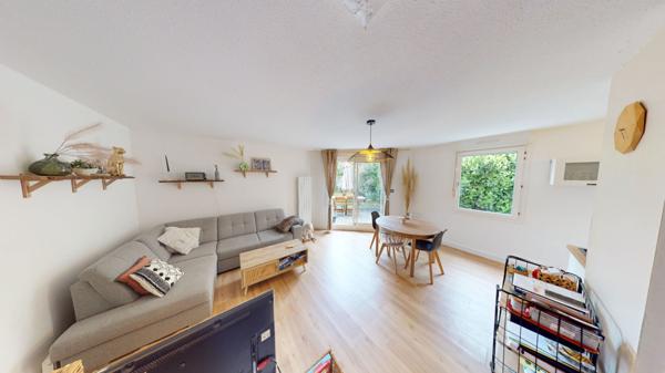 COLOMIERS Maison T4 avec jardin privatif, piscine et 3 places de parking