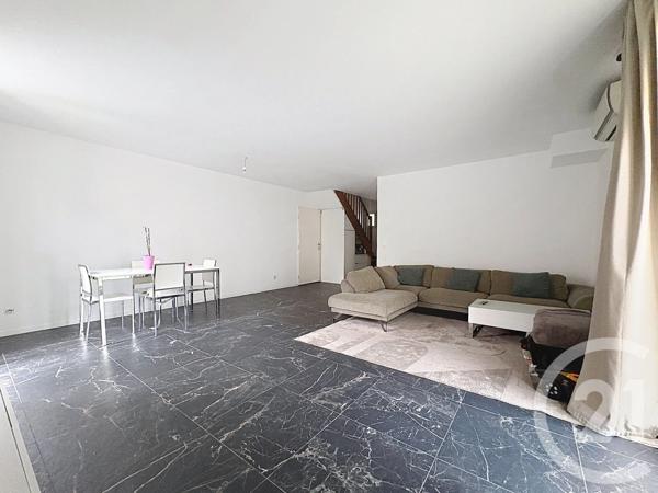 Maison à vendre  6 pièces - 107,35 m 2   MOISSY CRAMAYEL  - 77