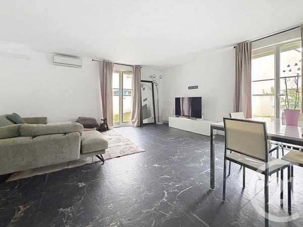 Maison à vendre  6 pièces - 107,35 m 2   MOISSY CRAMAYEL  - 77