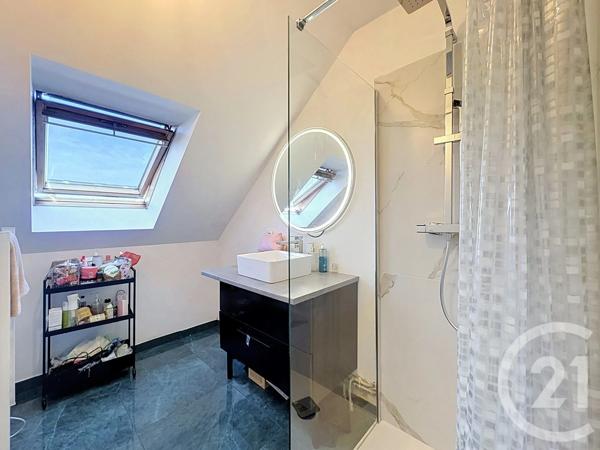 Maison à vendre  6 pièces - 107,35 m 2   MOISSY CRAMAYEL  - 77