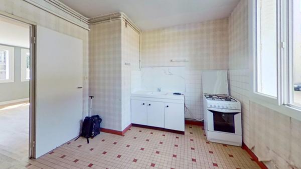 Appartement à vendre 3 pièces RENNES (35) Jeanne d’Arc / Michelet – Appartement T3 traversant de 58 m² – cave – métro ligne B