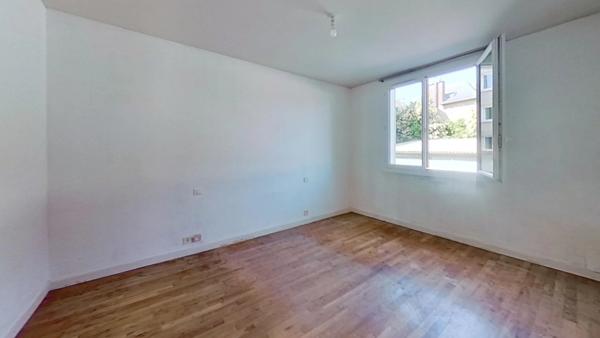 Appartement à vendre 3 pièces RENNES (35) Jeanne d’Arc / Michelet – Appartement T3 traversant de 58 m² – cave – métro ligne B