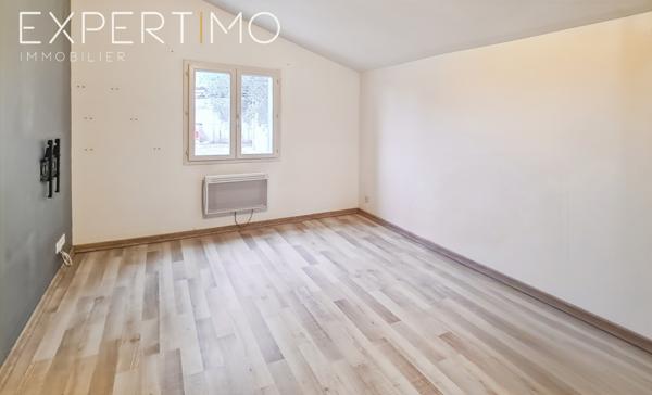 Bagard (30140) Maison avec piscine d'une superficie de 171 m² habitables + mazet indépendant sur un terrain de 1300 m²