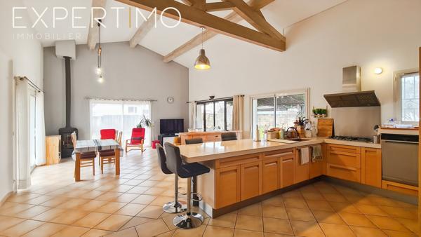 Bagard (30140) Maison avec piscine d'une superficie de 171 m² habitables + mazet indépendant sur un terrain de 1300 m²