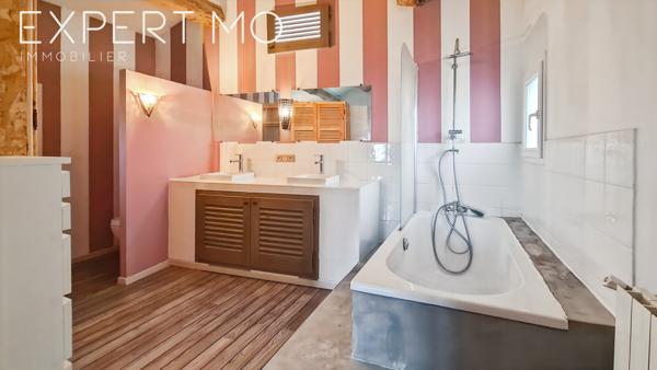 Bagard (30140) Maison avec piscine d'une superficie de 171 m² habitables + mazet indépendant sur un terrain de 1300 m²