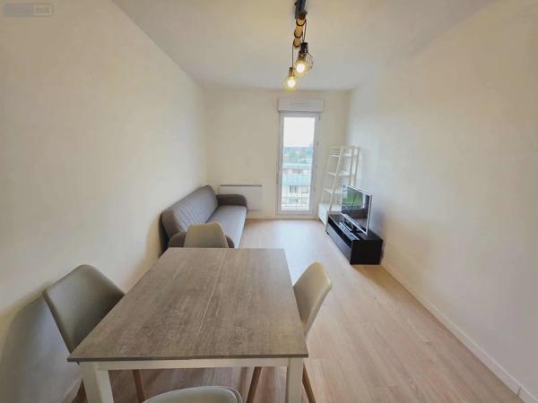 Location - Appartement Saint-Julien-les-Villas 10800 2 pièces 41 m 2