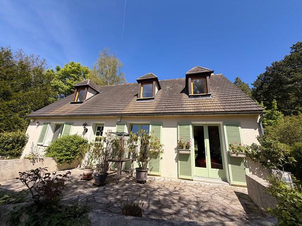 SAINTE GENEVIEVE PROCHE MAISON 5 PIECES SEJOUR DOUBLE CUISINE CHAMBRES SALLE D'EAU SOUS-SOL TOTAL JARDIN 2570M²