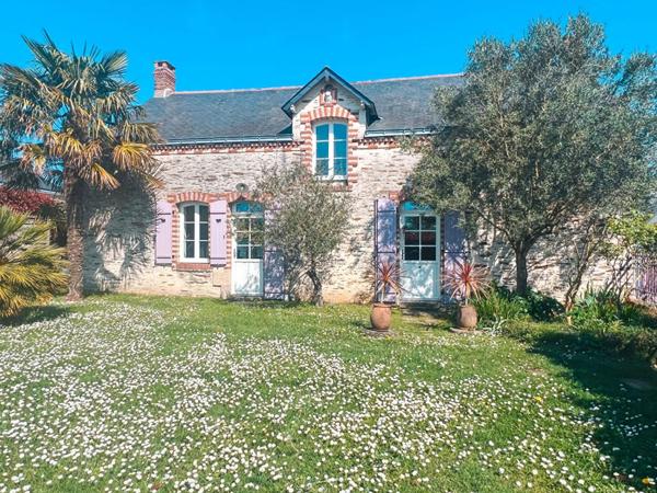 Longère en pierre de 172m2 - Proche bourg de la Chapelle-sur-Erdre