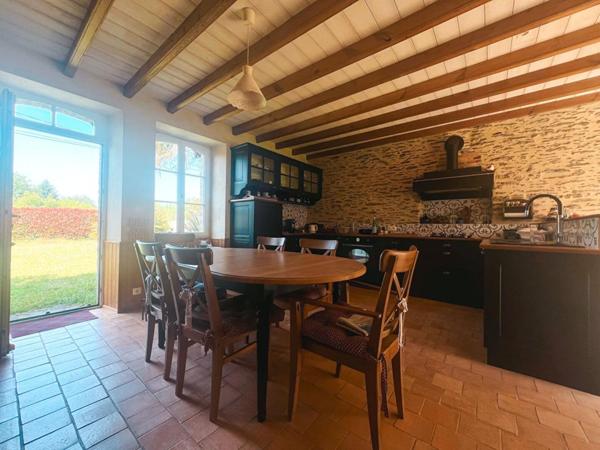 Longère en pierre de 172m2 - Proche bourg de la Chapelle-sur-Erdre