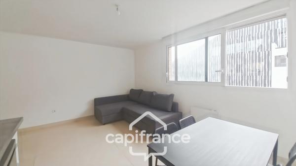 Bagnolet-5mn métro Gallieni (L3)-10 mn métro Robespierre(L9)-A louer meublé studio 22,79m2-Très bon état- lumineux