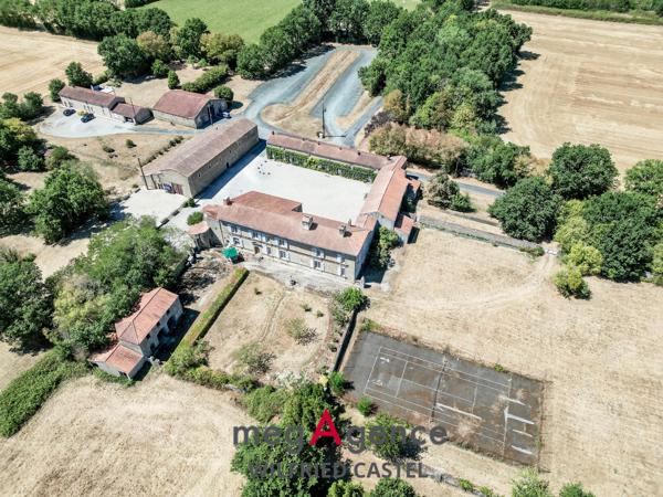 Immeuble à La Roche-sur-Yon, 85000 - 1000m²