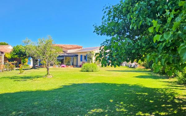 Maison à vendre    4 pièces • 114,80 m2 Pierrelatte