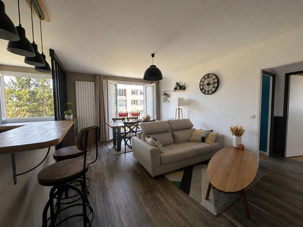 Appartement 3 pièces très lumineux proche RER , Bièvres, DPE D, PARFAIT ÉTAT .