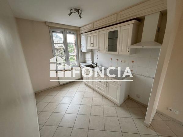 Location Appartement 2 pièces 43 m² - 17 SQUARE DELAUNAY Flers 61100