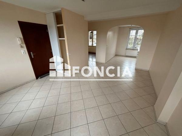 Location Appartement 2 pièces 43 m² - 17 SQUARE DELAUNAY Flers 61100