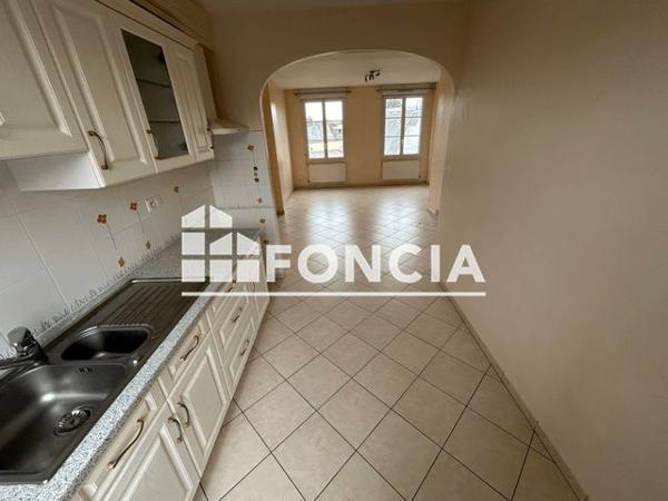 Location Appartement 2 pièces 43 m² - 17 SQUARE DELAUNAY Flers 61100