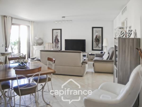 Appartement à vendre 3 pièces, Hyères  (83), Bassin Royal, Double GARAGE.