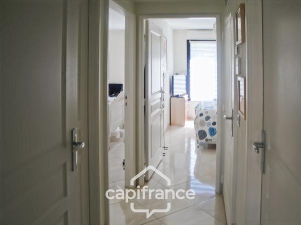 Appartement à vendre 3 pièces, Hyères  (83), Bassin Royal, Double GARAGE.