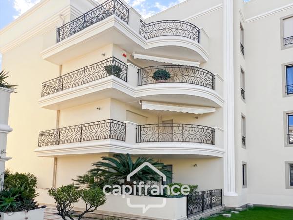 Appartement à vendre 3 pièces, Hyères  (83), Bassin Royal, Double GARAGE.
