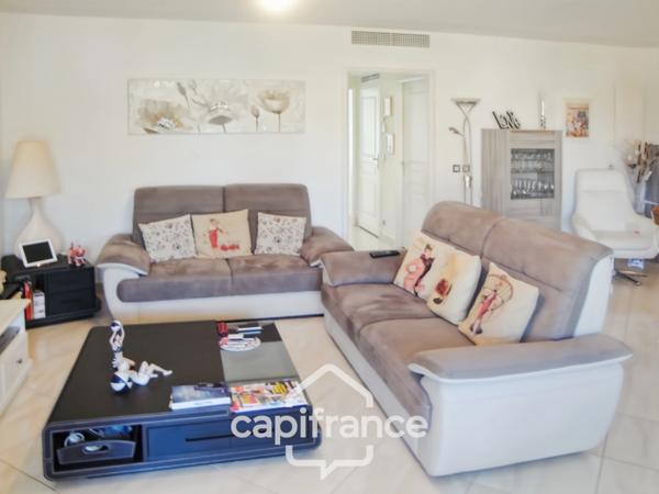 Appartement à vendre 3 pièces, Hyères  (83), Bassin Royal, Double GARAGE.