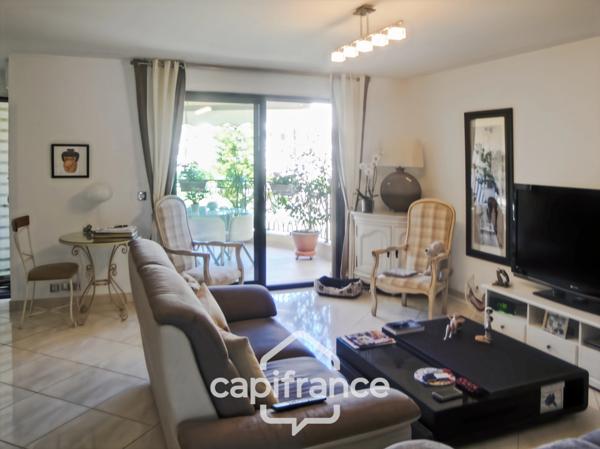 Appartement à vendre 3 pièces, Hyères  (83), Bassin Royal, Double GARAGE.