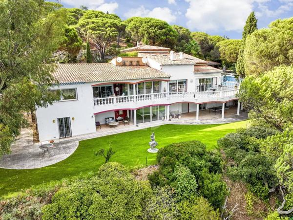 Villa provençale en pierre avec vue mer à Sainte-Maxime