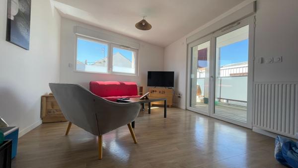 A LOUER APPARTEMENT MEUBLE 3 PIECES LA PALLICE LA ROCHELLE