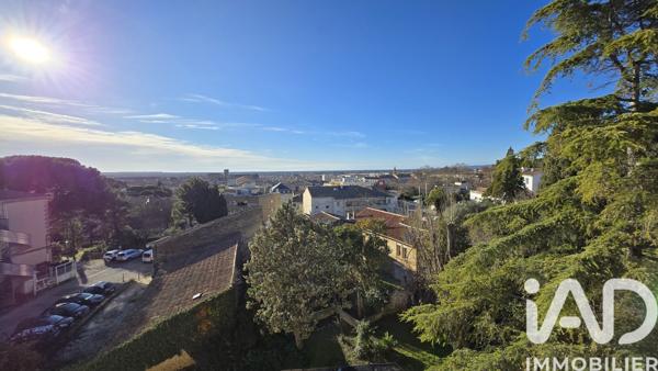 Location appartement 5 pièces 96 m² Salon-de-Provence