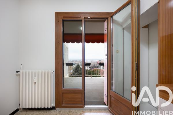 Location appartement 5 pièces 96 m² Salon-de-Provence