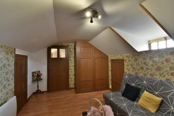 Maison de charme, 162m², à LE PONT CHRETIEN CHABENET (36)