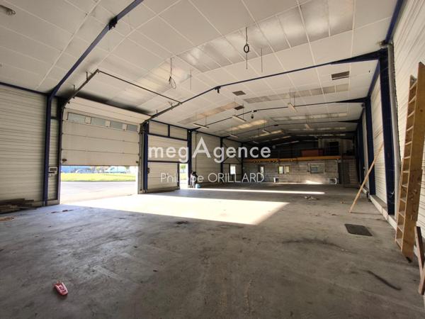 Local Commercial à POUANCE, 49420 - 2 pièces 550m²