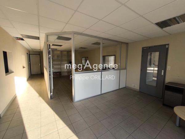 Local Commercial à POUANCE, 49420 - 2 pièces 550m²