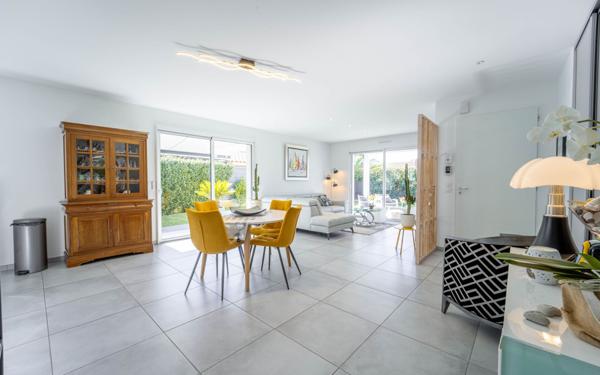 Maison à vendre    4 pièces •  Biscarrosse