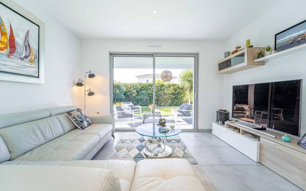 Maison à vendre    4 pièces •  Biscarrosse