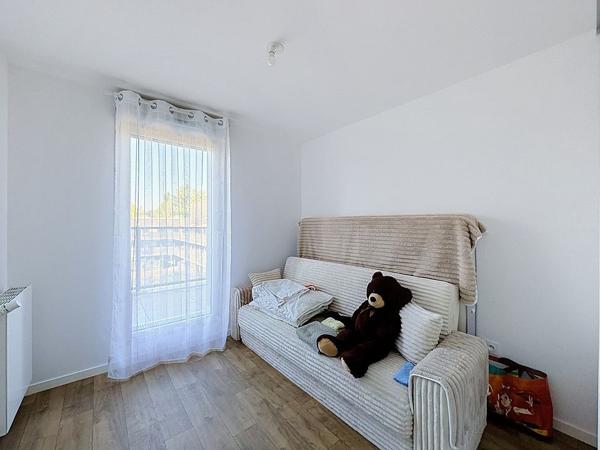 Appartement loué F3 dernier étage avec terrasse exposée SUD