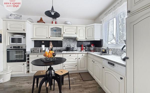 Maison à vendre    6 pièces • 121,22 m2 Meulan-en-Yvelines